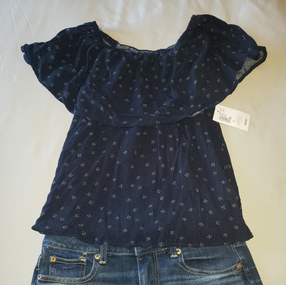 Kismet NWT Navy blue top
